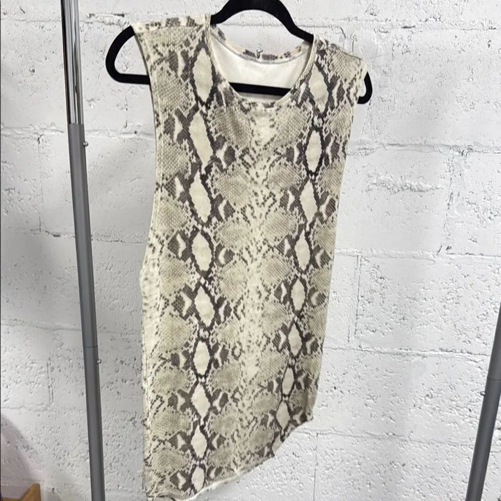 Snake Print Sleeveless Top - Muscle Tee - Soft Shirt - BRAND NEW - NWOT - Small